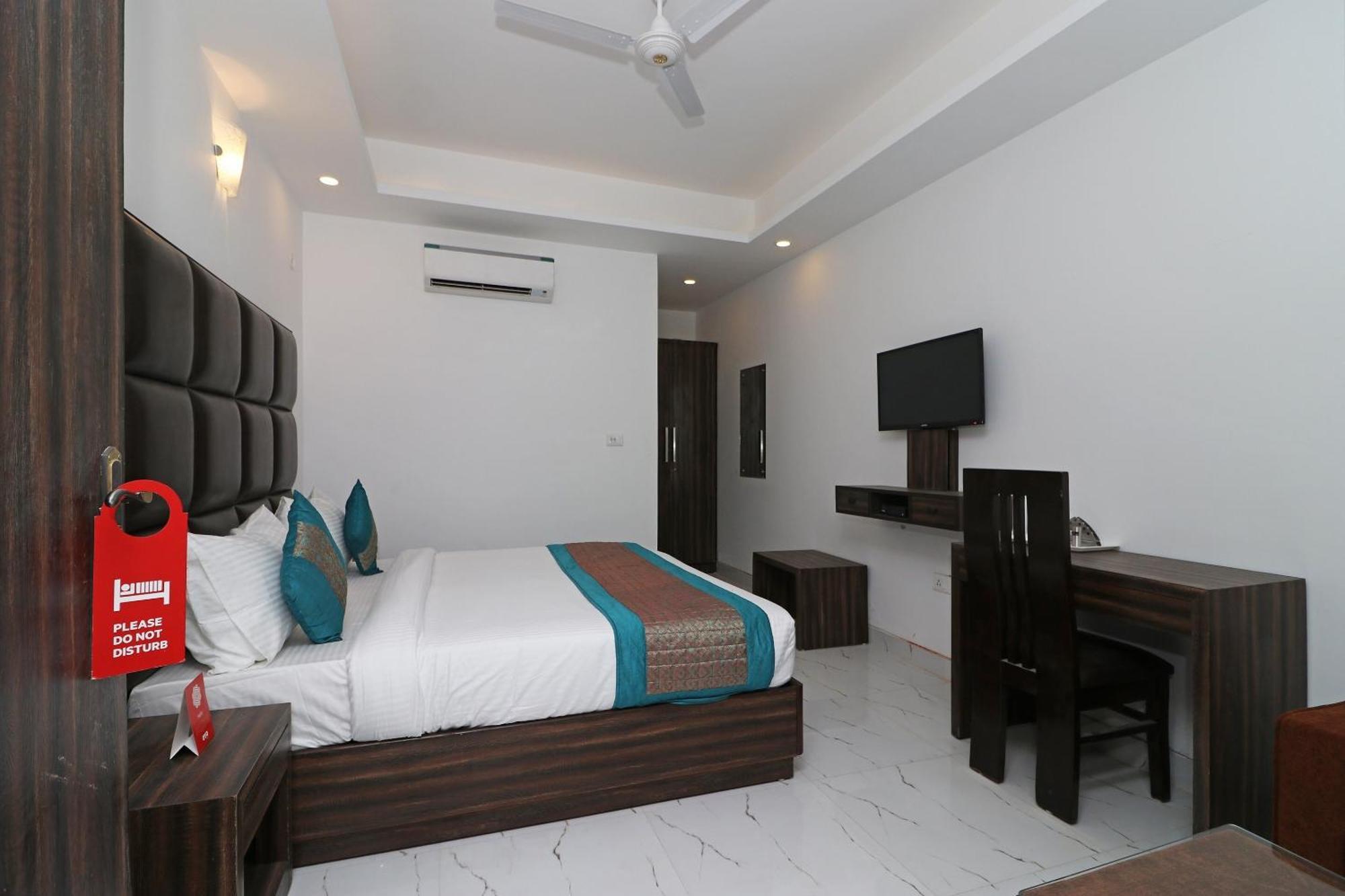 Hotel O Aamara New Delhi Ngoại thất bức ảnh